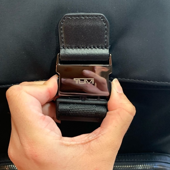 { Tumi } Osborn Harrison Roll Top Backpack Black - Picture 15 of 16